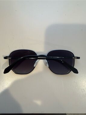Quay Australia Black Sunglasses with Dark Gray Lenses
